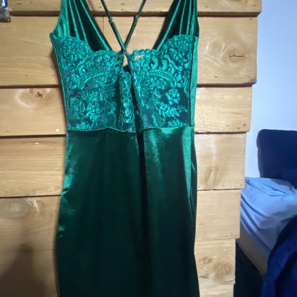 Dress - Picture 2 of 2